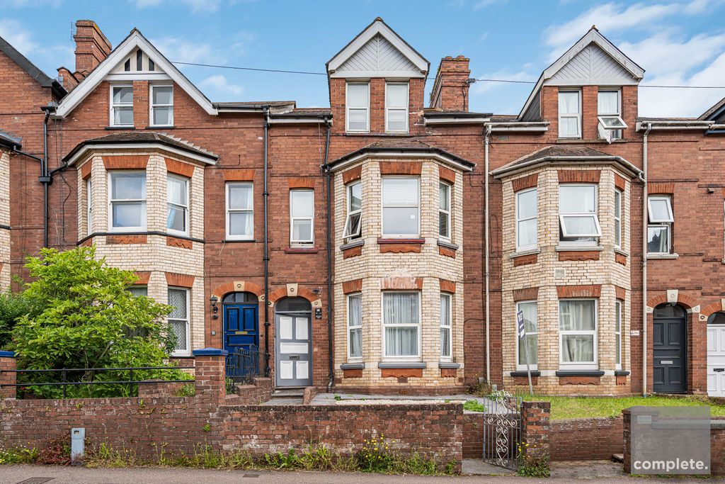 Property photo 1 of 35