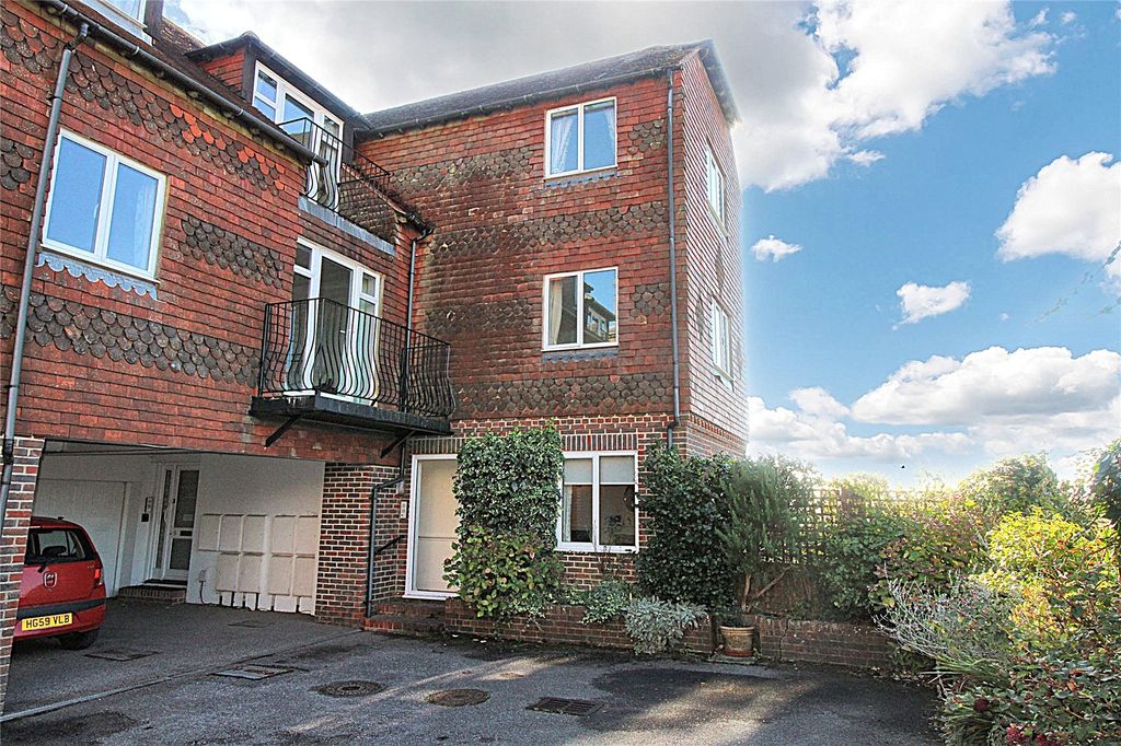 Property photo 1 of 17 Picture No. 02