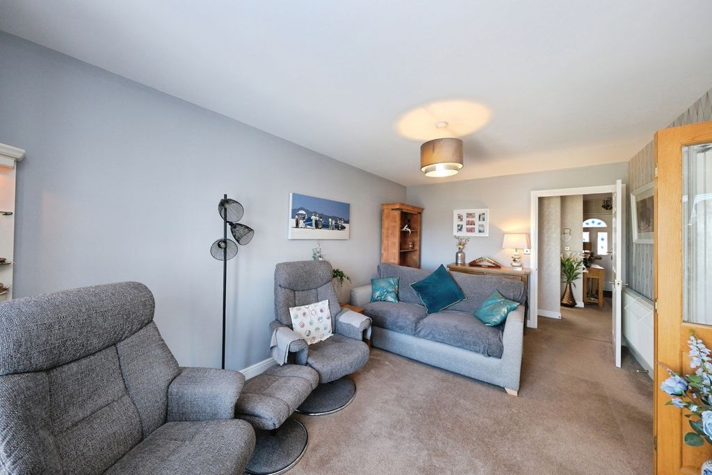 Property photo 3 of 17 Pbox-Img.Jpg