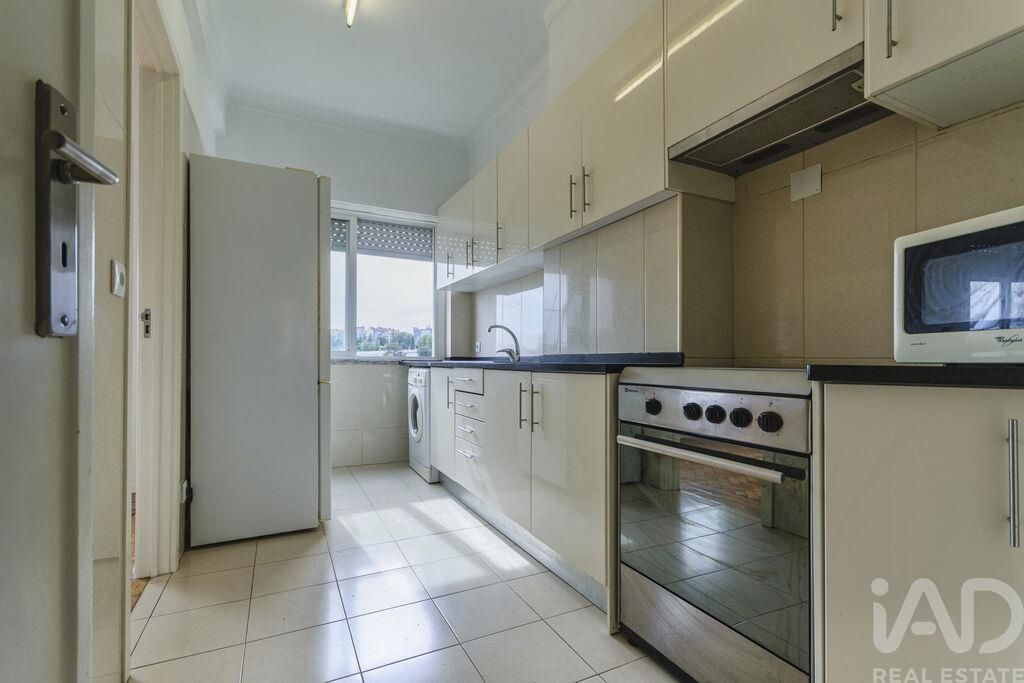 Property photo 1 of 28