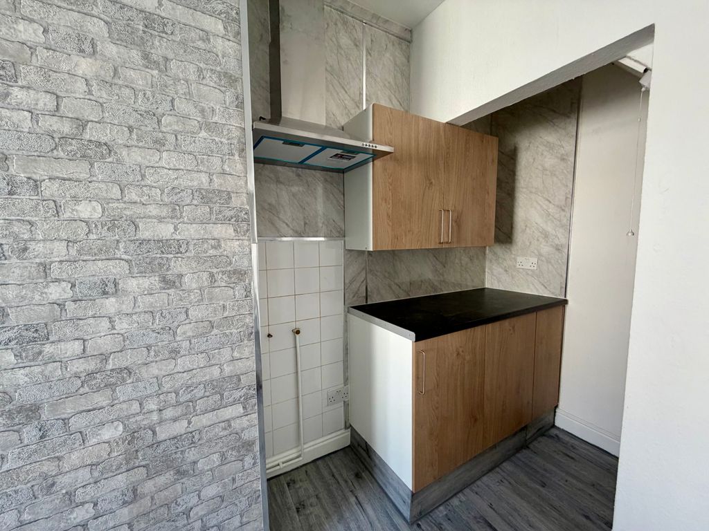 Property photo 2 of 3
