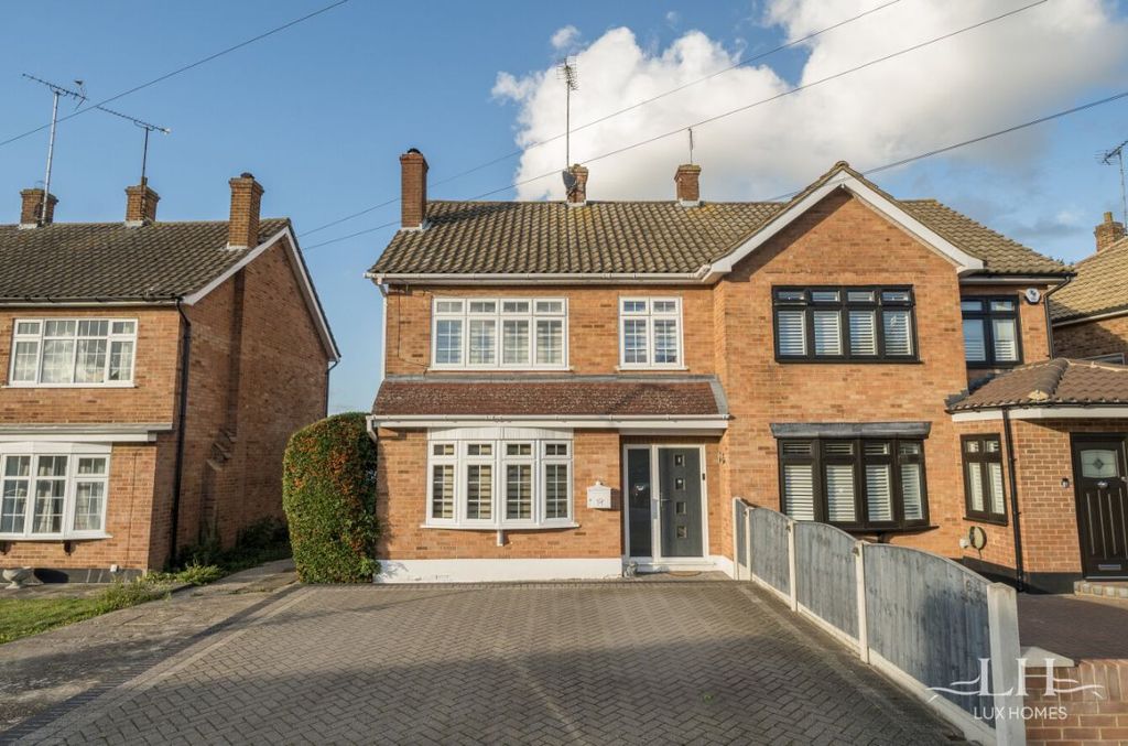 Property photo 3 of 20