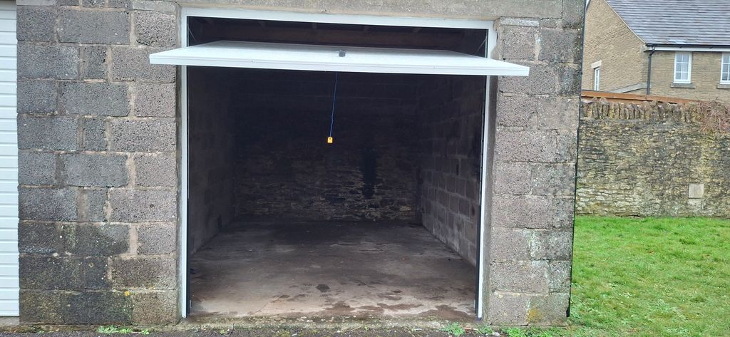 Property photo 2 of 3