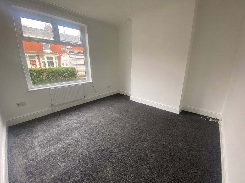 Property photo 3 of 25