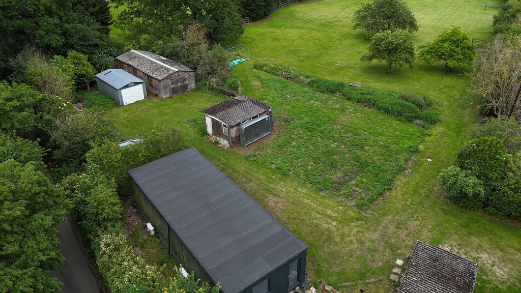 Property photo 2 of 7