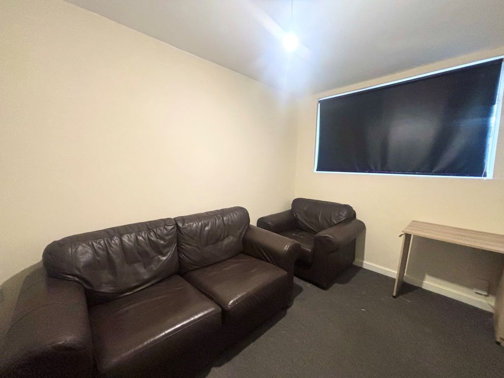 Property photo 3 of 3