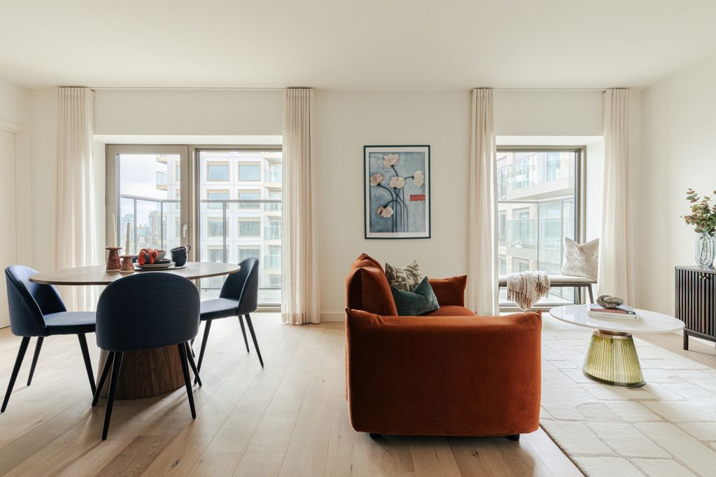 Property photo 3 of 34 Gallery