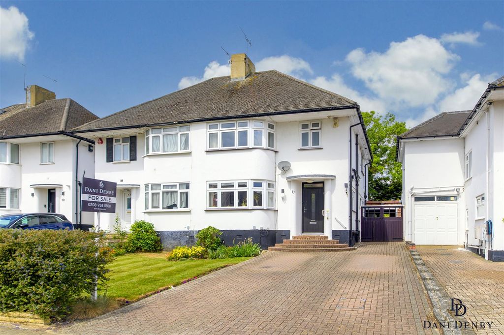 Property photo 1 of 18
