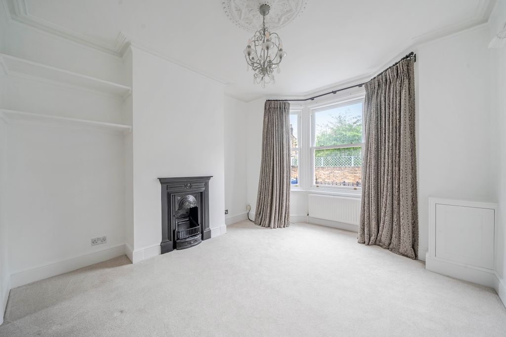 Property photo 3 of 21