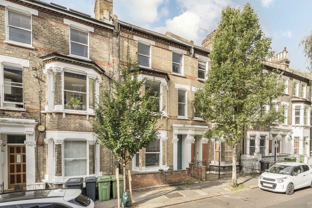 Property photo 1 of 6