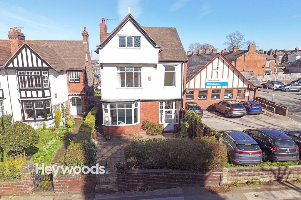 Property photo 1 of 53