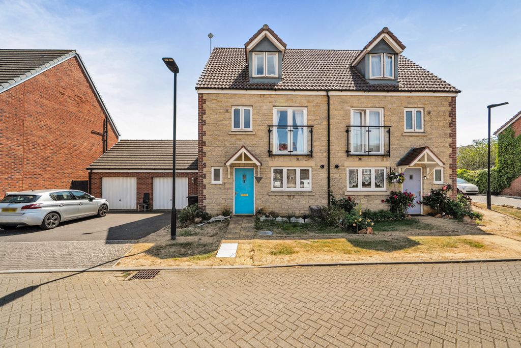 Property photo 1 of 17 148718826A5789c56Ef27