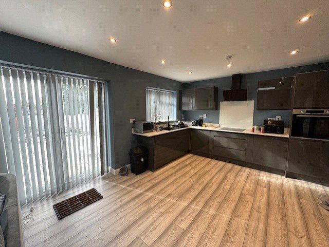 Property photo 2 of 17 Picture No. 01