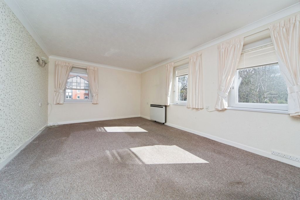 Property photo 2 of 20 Pbox-Img.Jpg