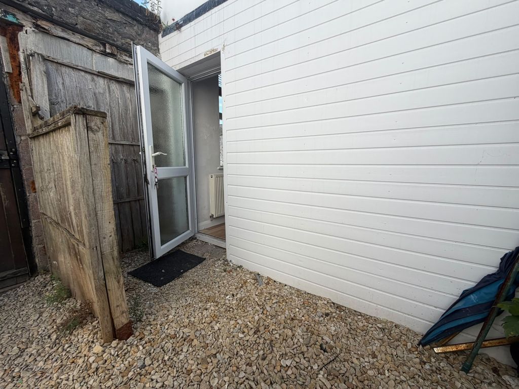 Property photo 2 of 5 14A6d49F-B465-4c44-B162-809Dad0Aad44