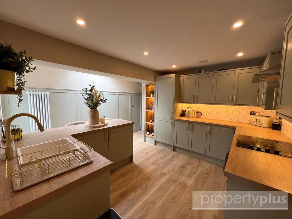 Property photo 2 of 16 Picture No. 04