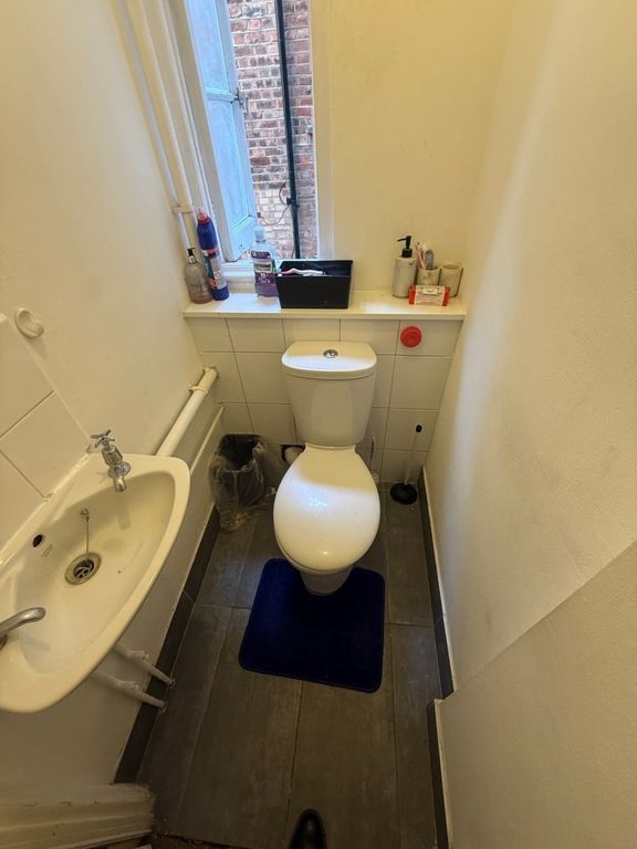 Property photo 3 of 6