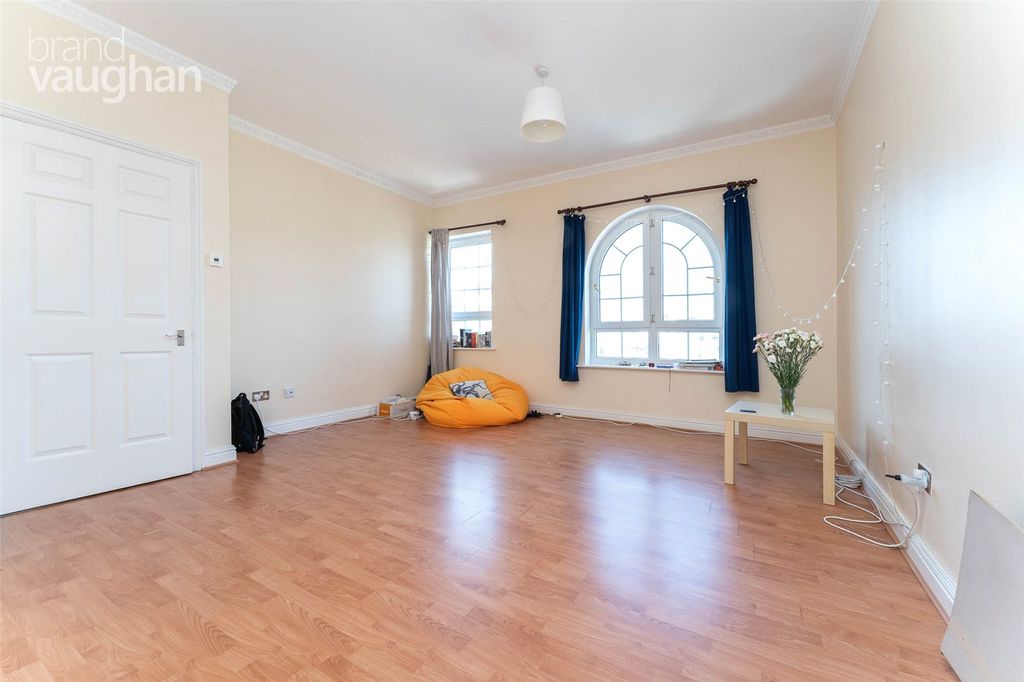 Property photo 2 of 7 Picture No. 08