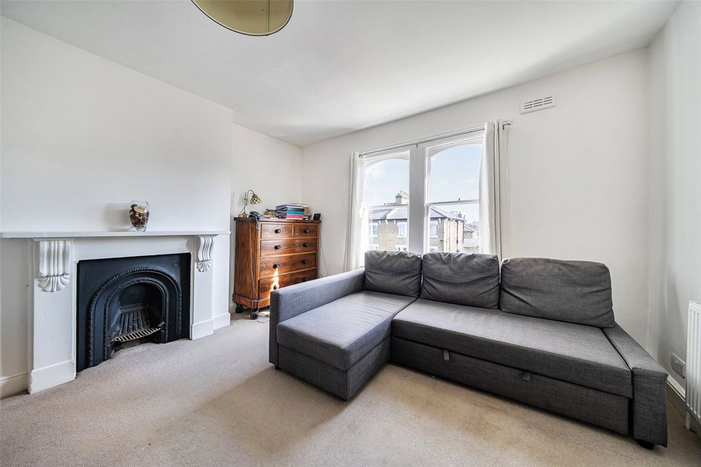 Property photo 3 of 15 Reception