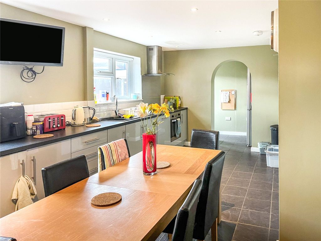 Property photo 2 of 4 Picture No. 05