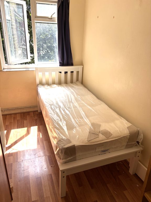 Property photo 1 of 3
