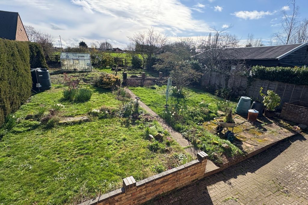 Property photo 2 of 13 4687824