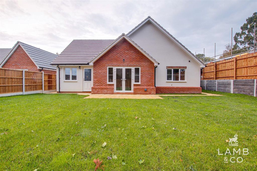 Property photo 2 of 13
