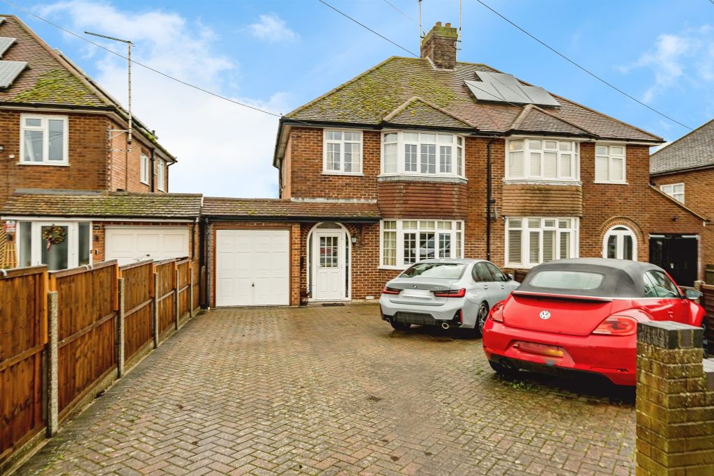 Property photo 1 of 15