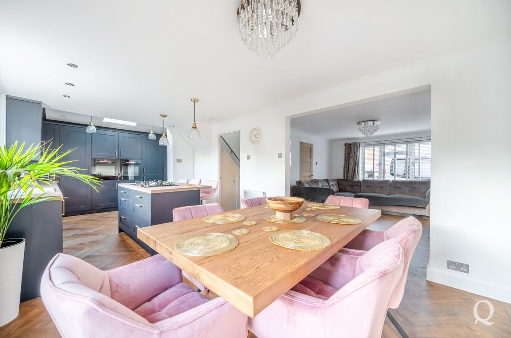 Property photo 1 of 23 F4E07337-8dc6-45F...