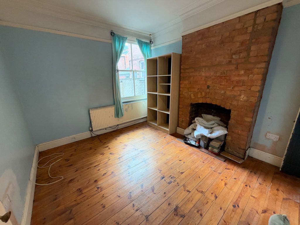 Property photo 3 of 12