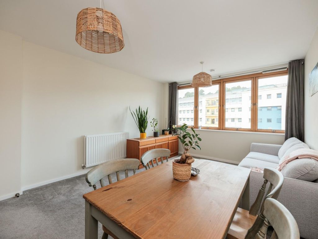 Property photo 3 of 14 Cnr52159.Jpg