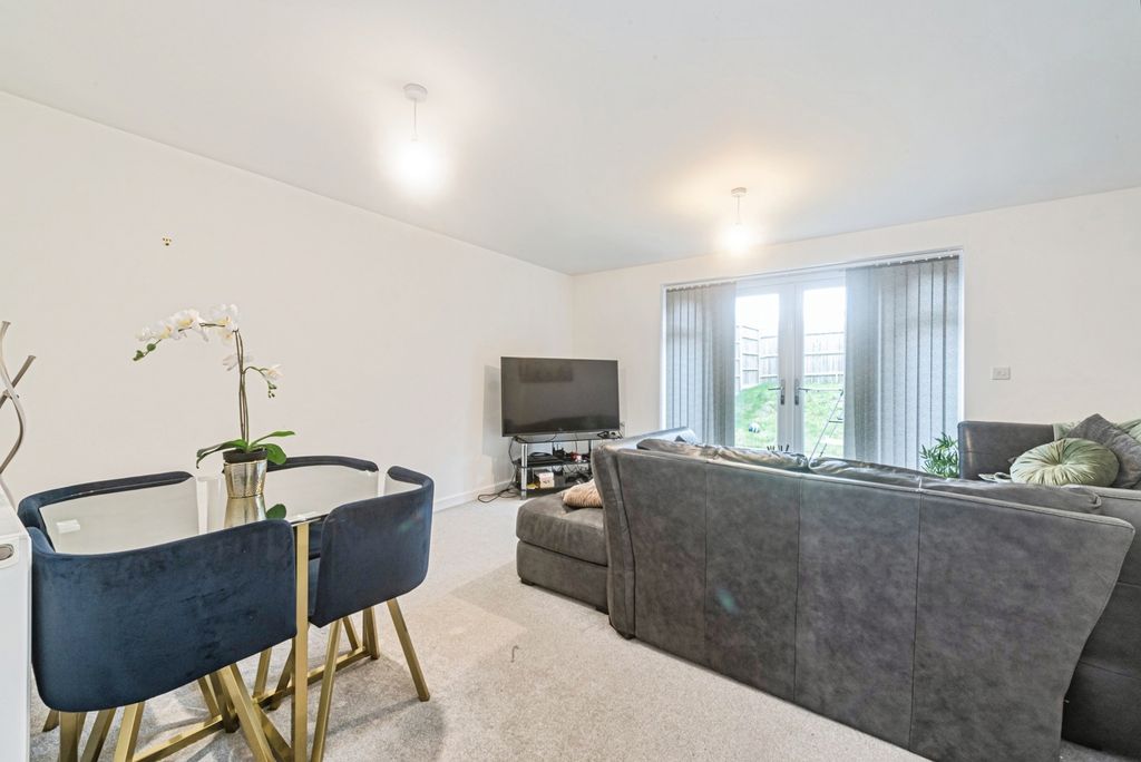 Property photo 3 of 14 Pbox-Img.Jpg