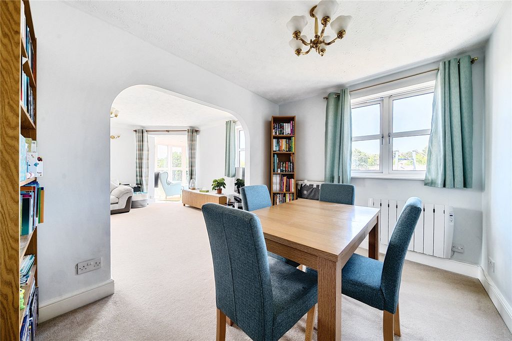 Property photo 3 of 10 Dining Area