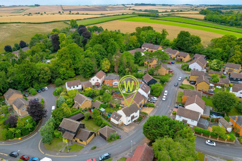 Property photo 2 of 19 4396981