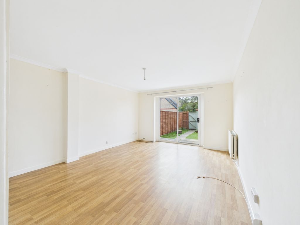 Property photo 2 of 7 Lounge