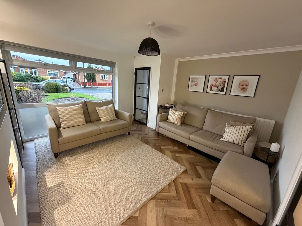 Property photo 3 of 24