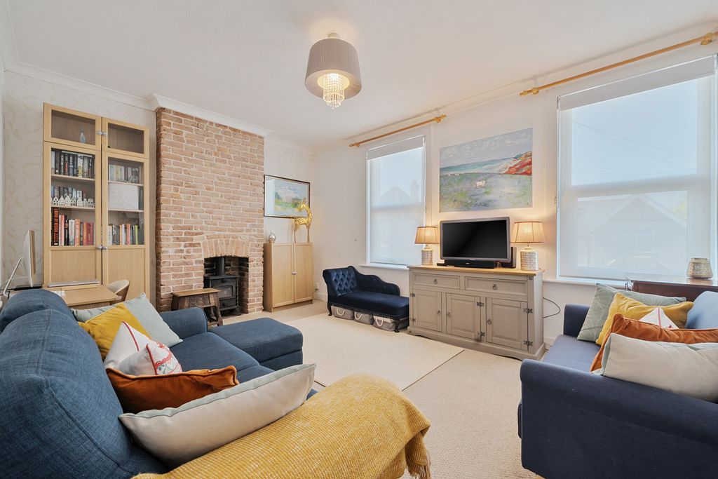 Property photo 1 of 17 Reception