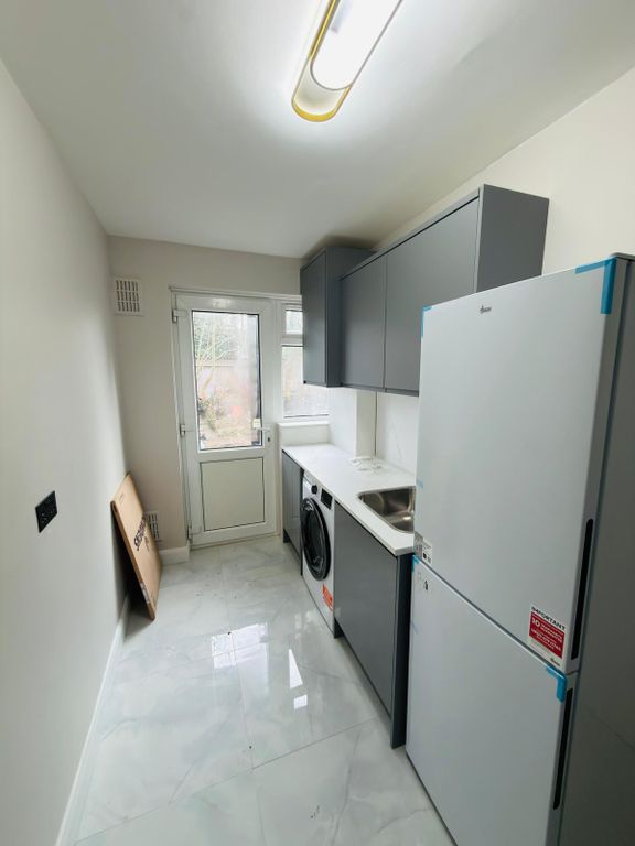 Property photo 3 of 12 Gallery