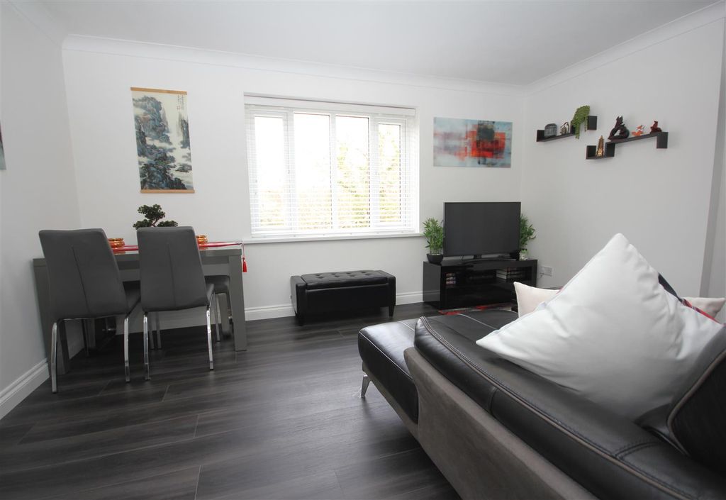 Property photo 3 of 8 Img_4425.Jpg