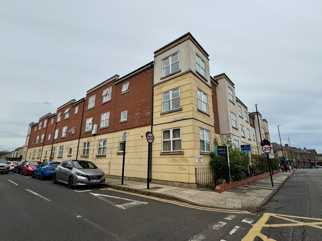 Property photo 1 of 10 Outside