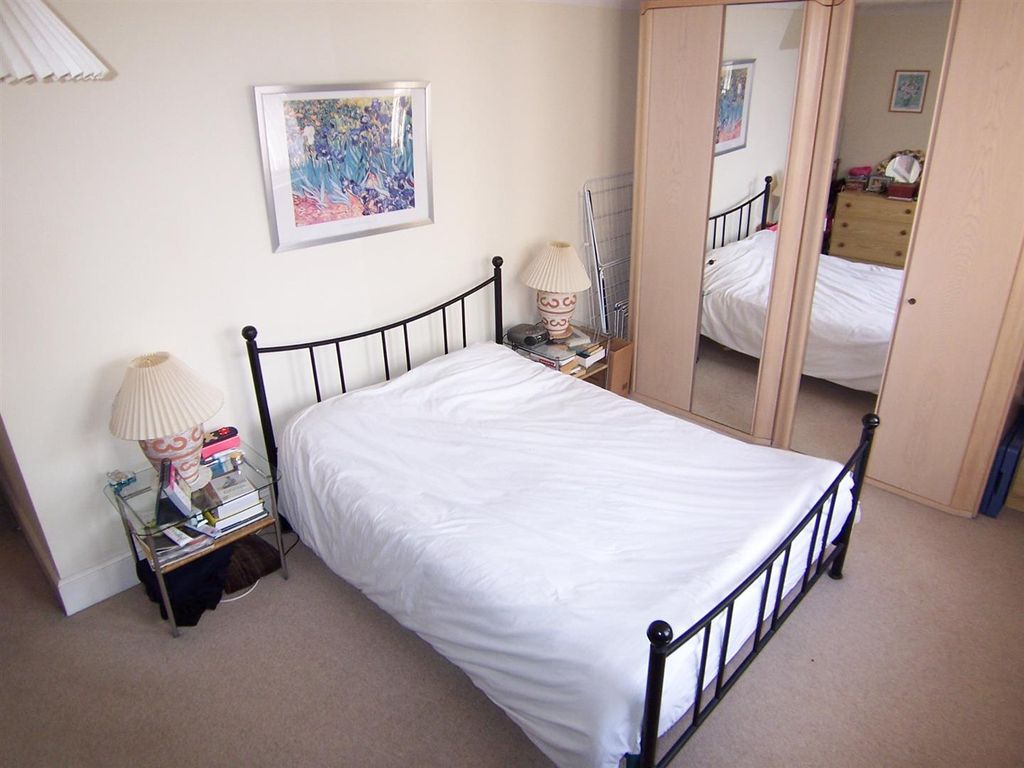 Property photo 3 of 4