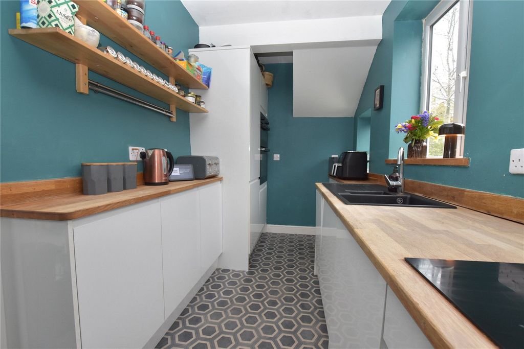 Property photo 2 of 16 Picture No. 41