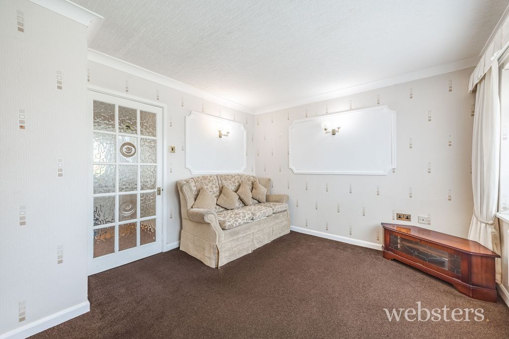 Property photo 2 of 19