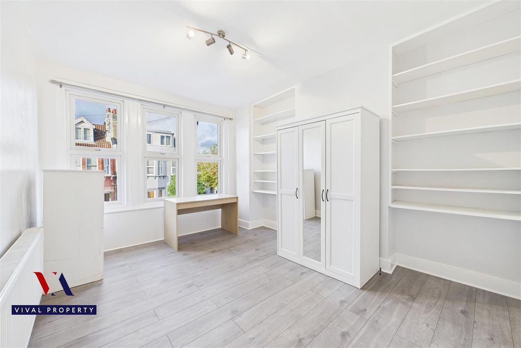 Property photo 2 of 38 Cam03118G0-Pr0238-Still012.Jpg