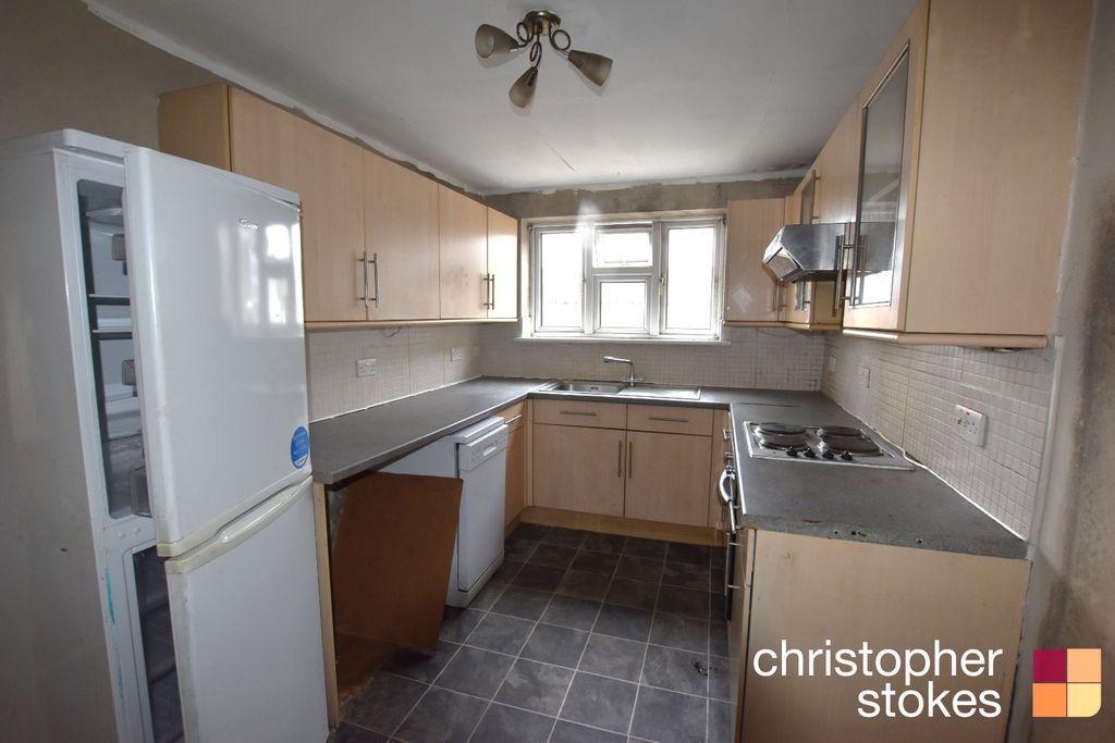 Property photo 3 of 6 4453864