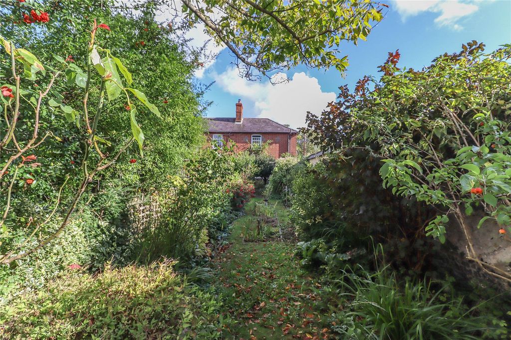Property photo 3 of 10 Picture No. 23