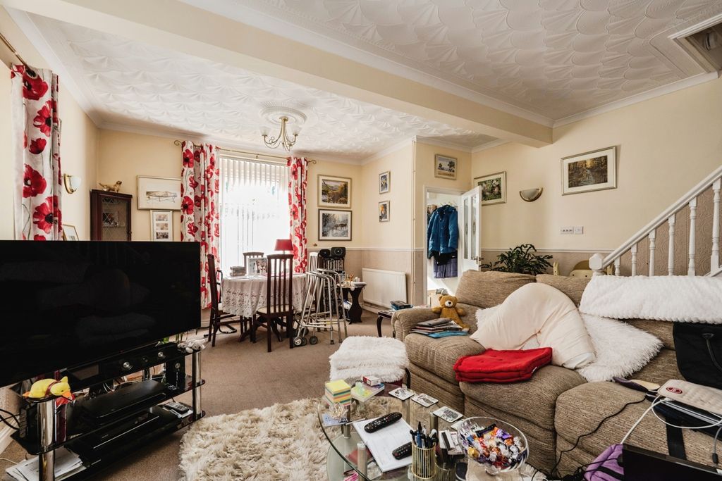 Property photo 3 of 20 Pbox-Img.Jpg