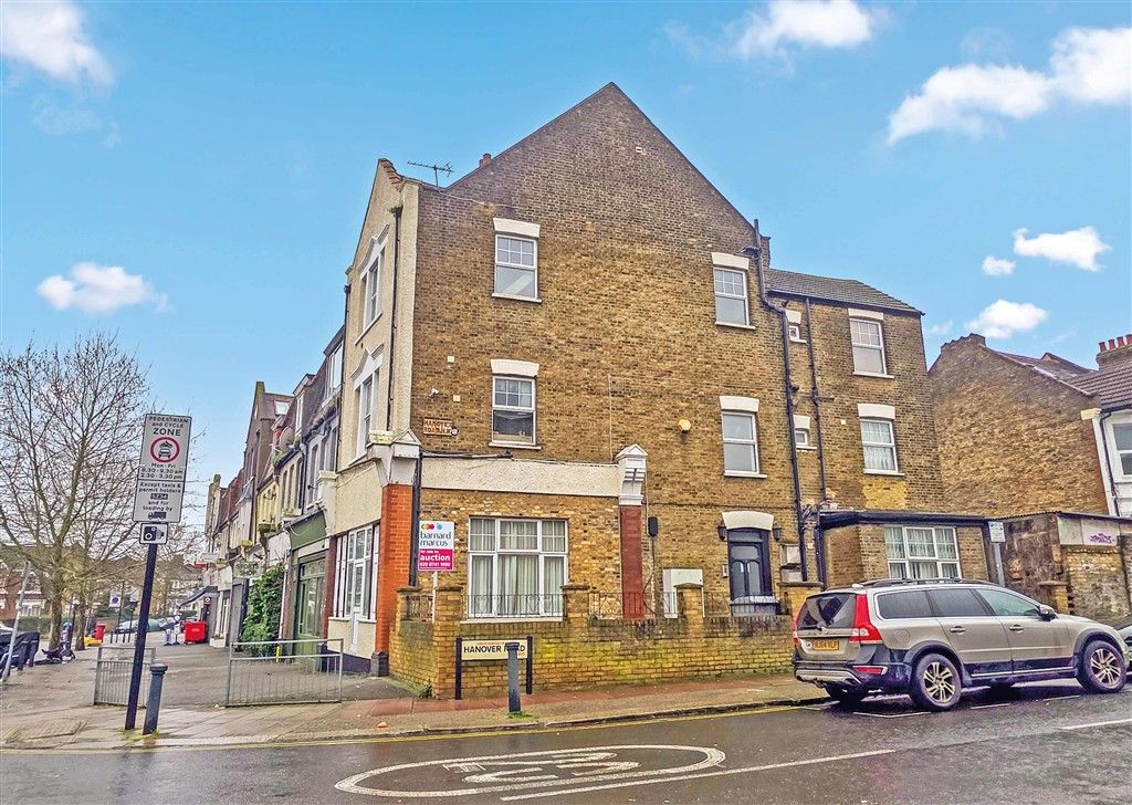 Property photo 1 of 8