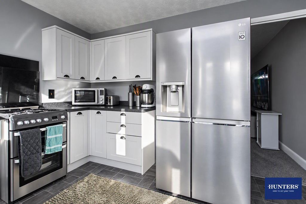 Property photo 3 of 17 Designer (11).Png