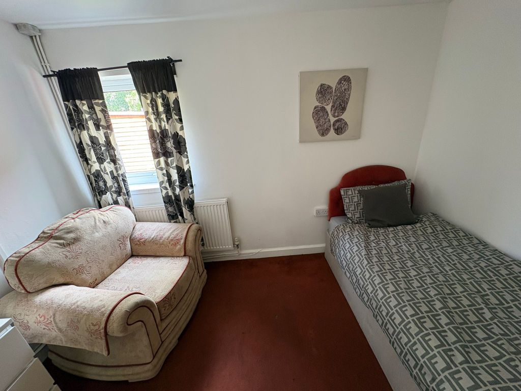 Property photo 1 of 4